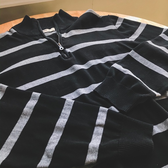 Old Navy - Men’s Black & Grey Striped Sweater - Picture 3 of 5